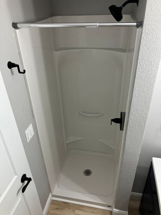 Building Photo - Remodeled Three Bedroom Home