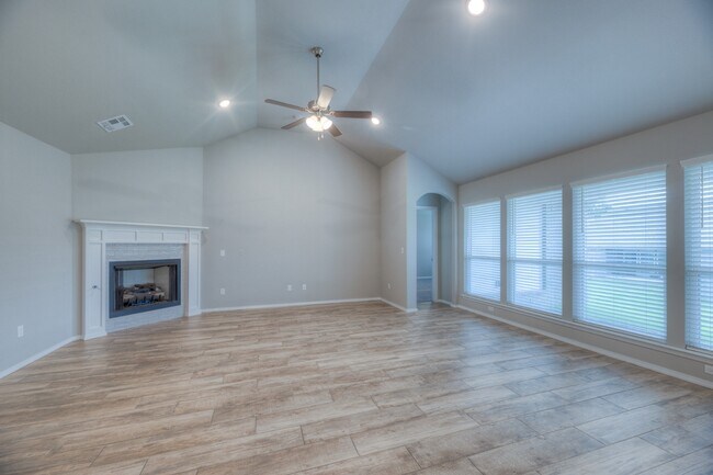 Building Photo - 3710 S 13th Pl