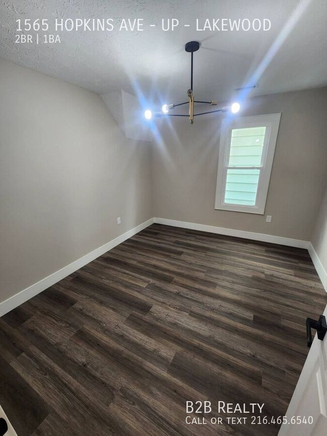 Building Photo - 1565 Hopkins Ave