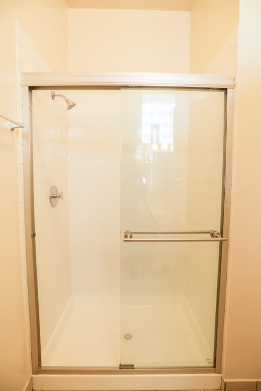 Building Photo - 747 Damen