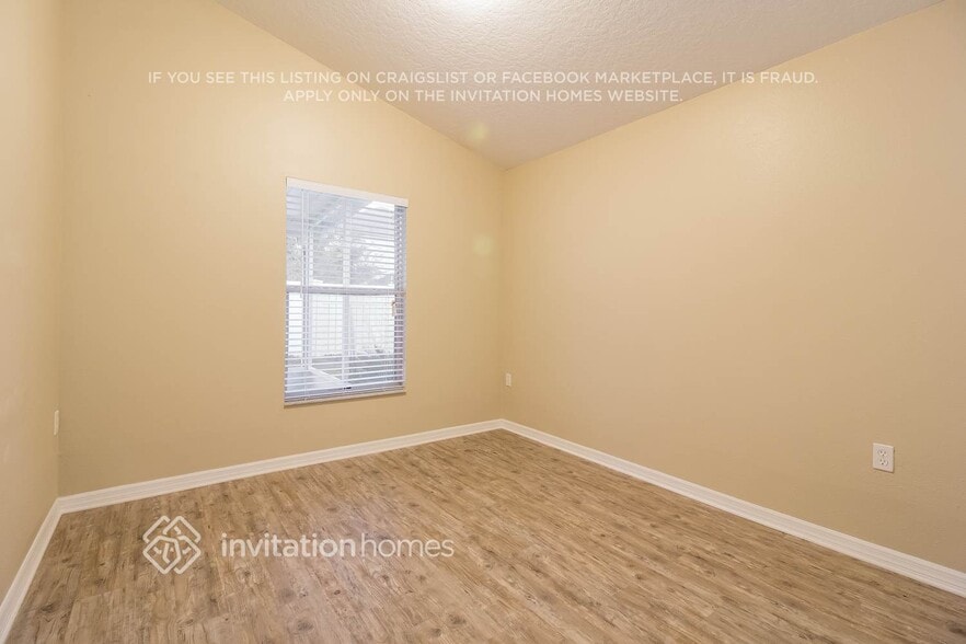Building Photo - 14100 Yellow Wood Cir