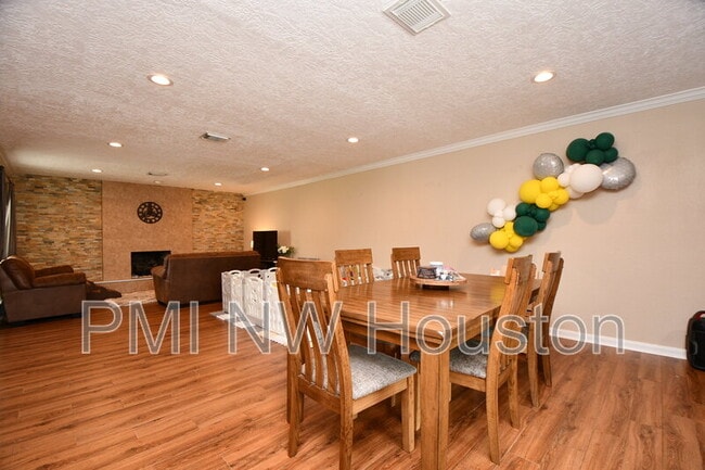 Building Photo - 3410 Plum Brook Ln