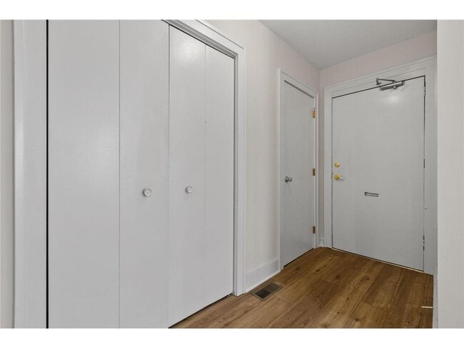 Building Photo - 2610 Dupont Ave S