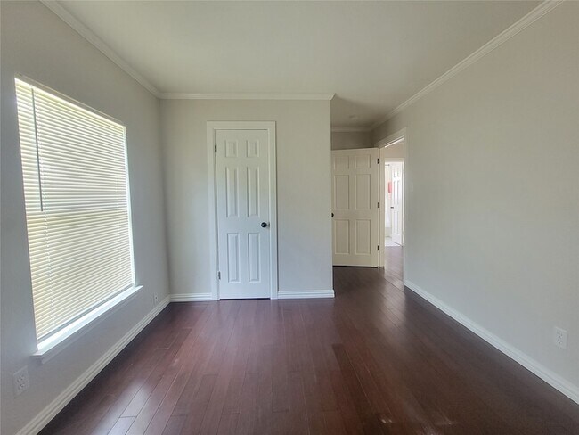 Building Photo - 1225 Blalock Ave