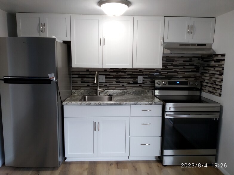 Primary Photo - 3601 Kenbrooke Ct