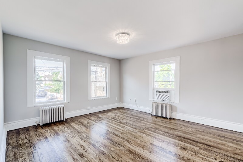 Building Photo - 206 Loudoun St SW