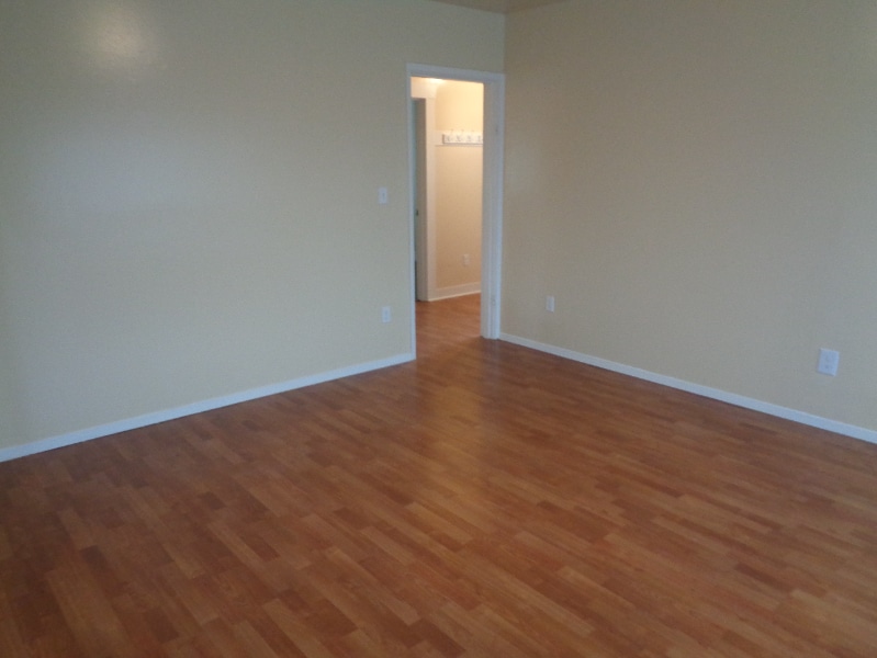 Building Photo - 2501 Oakes Ave