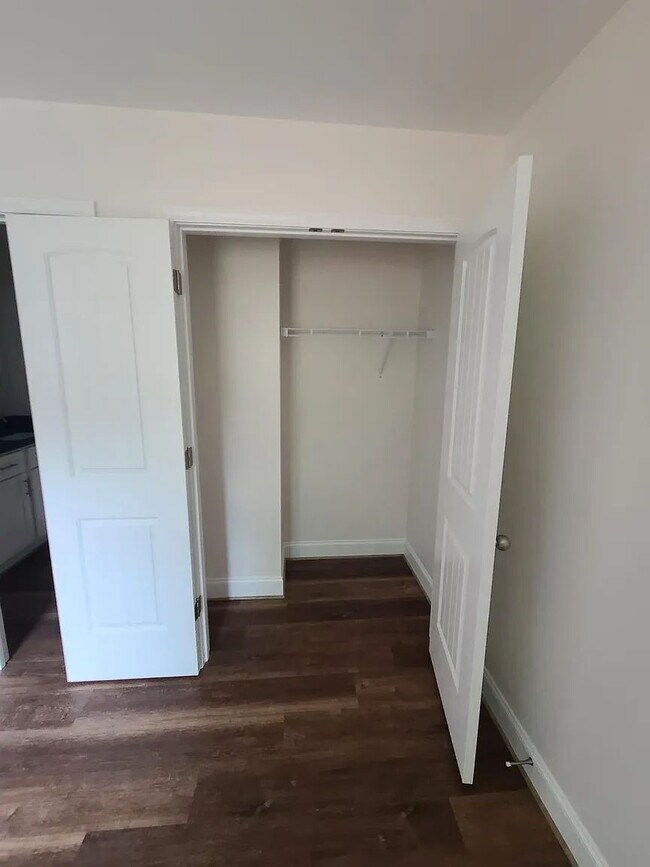 Building Photo - Inquire today on how to get FREE rent!