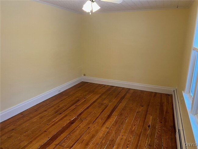 Building Photo - 100 Utica St