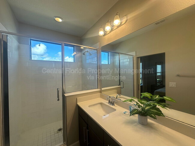 Building Photo - 240 Villa Domani Ct