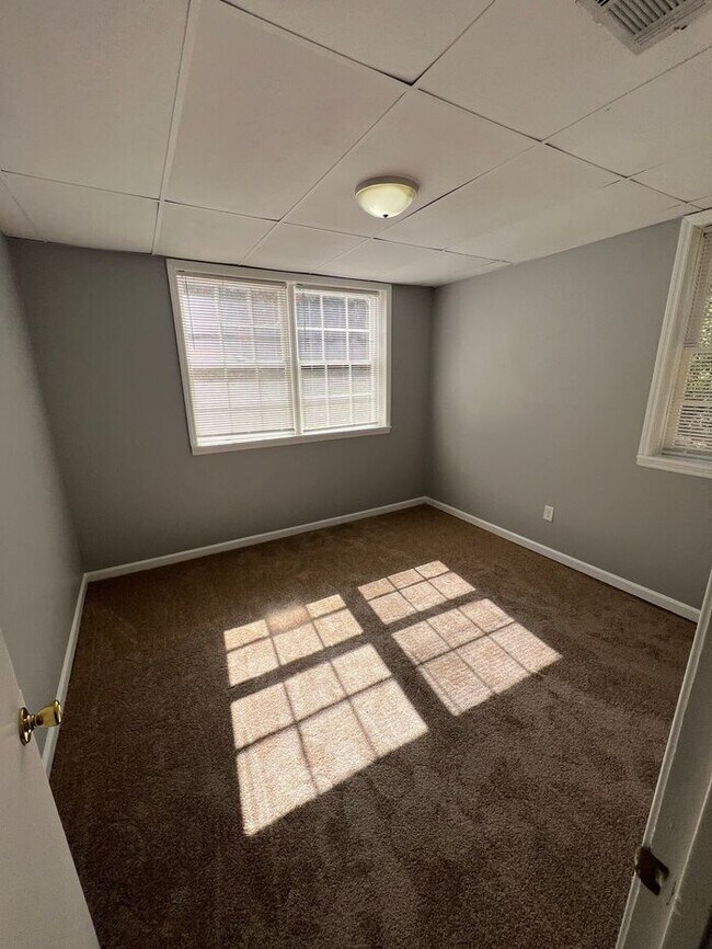 Building Photo - Huge 5 bedroom home in Lawrenceville NOW READY!