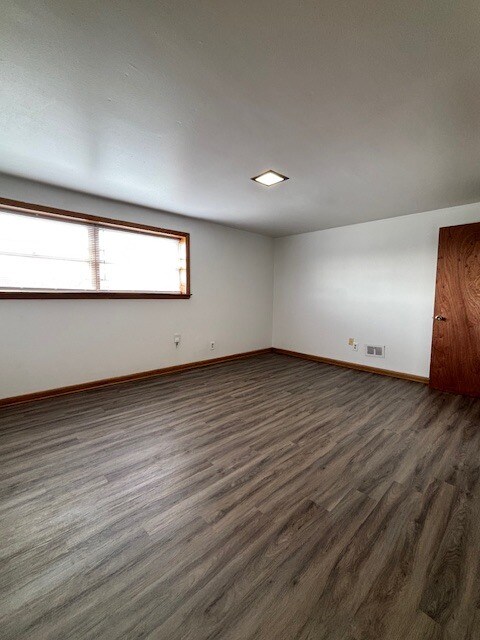 Building Photo - 6960 W Appleton Ave