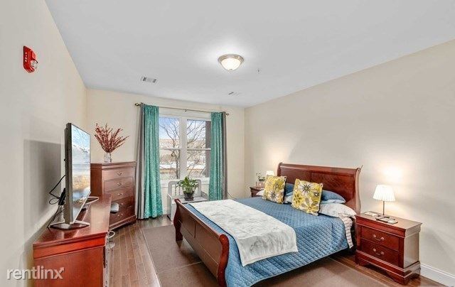 Building Photo - 1 br, 1.5 bath Condo - 90 Clinton Ave