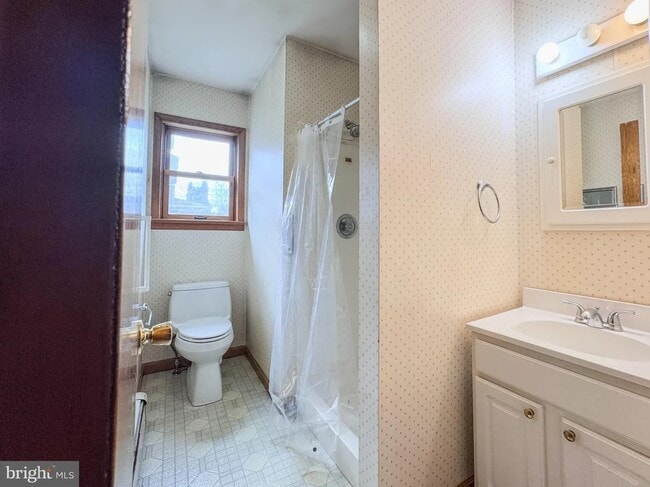 Building Photo - 2203 Fairview Ave