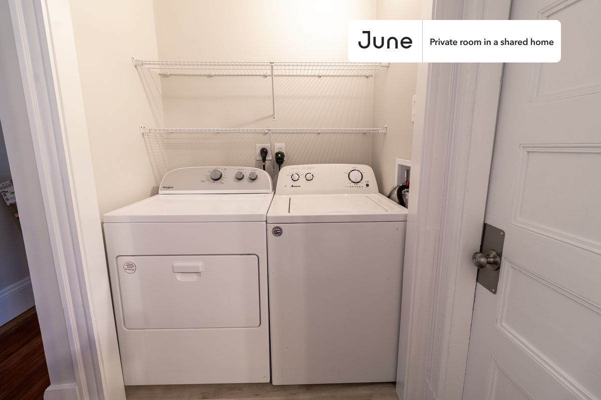 Building Photo - Room in Shared 5 bed/2 bath home in Brookline