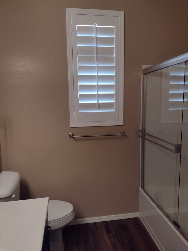 Building Photo - 5537 N Kerwood Loop