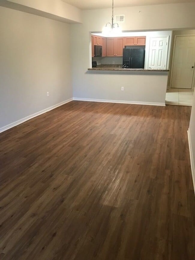 Building Photo - Villagio Rental