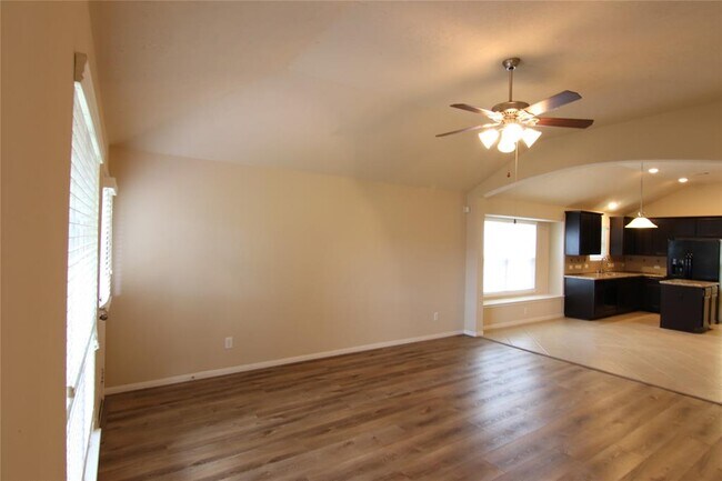 Building Photo - 3431 Lilac Ranch Dr