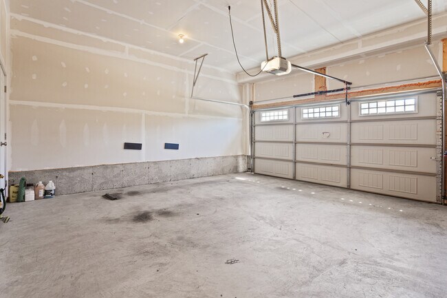 Building Photo - 4785 Cherokee St