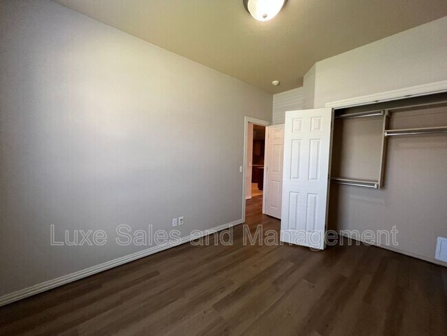 Building Photo - 509 SW 124th Pl