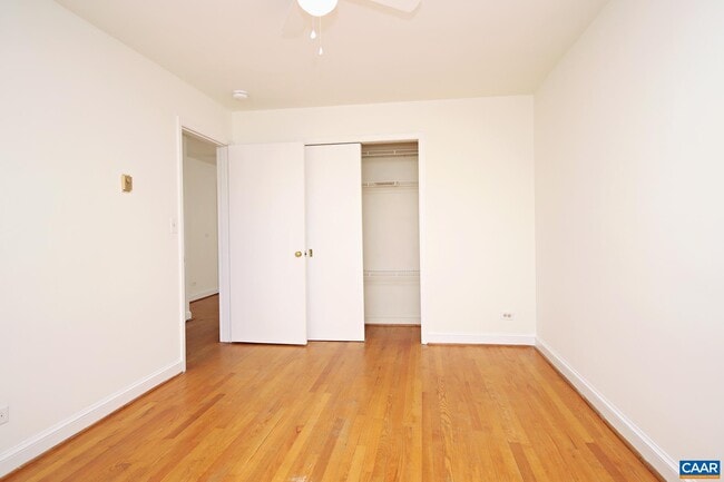 Building Photo - 2114 Ivy Rd