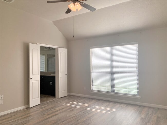 Building Photo - 807 Cobble Gate Dr