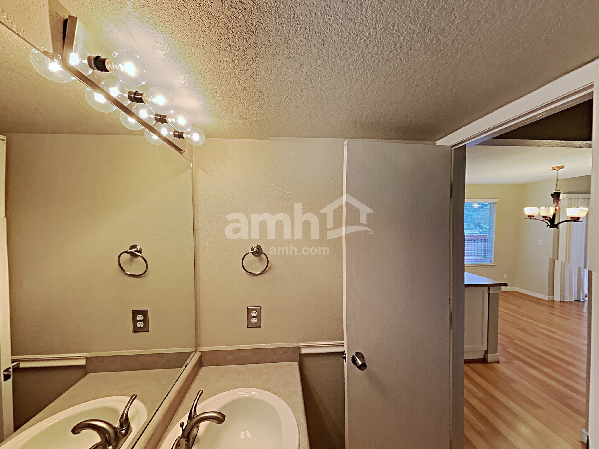 Building Photo - 4261 Choke Cherry Ave