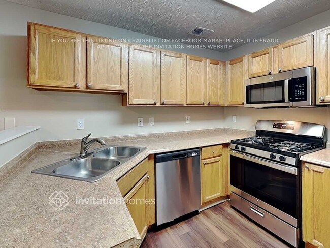 Building Photo - 740 Avening Ct