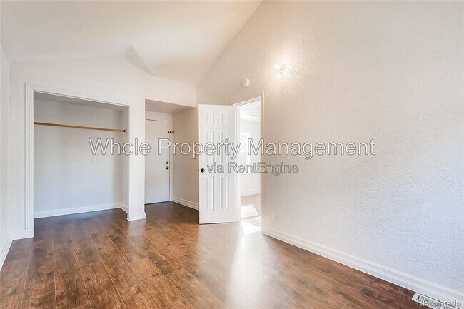 Building Photo - 1764 Oswego St