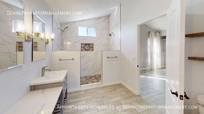 Building Photo - 15130 Chevy Ln