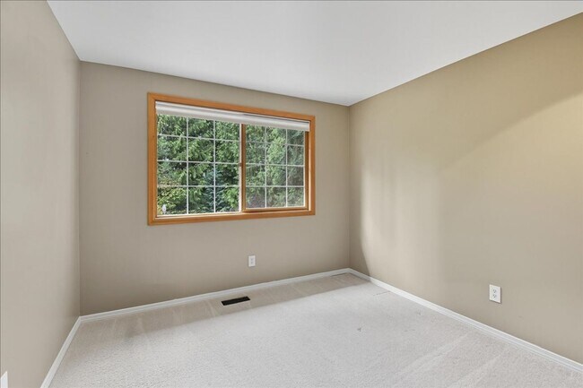 Building Photo - 4bd/2.5ba Woodinville House