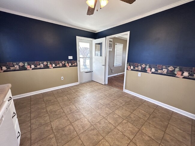 Building Photo - "Charming 2-Bed Home in Sharon, TN – Cozy 800 Sq Ft Living!"