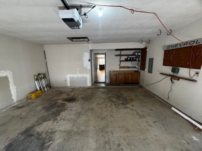 Building Photo - 7505 Whitewood Dr