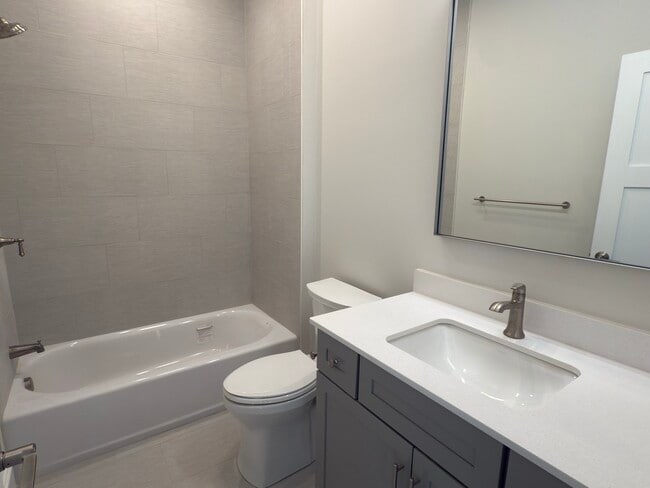 Building Photo - 42 O'Neil St