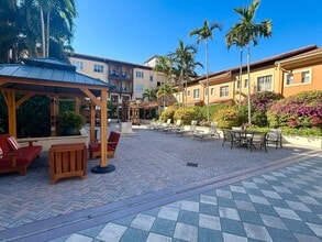 Building Photo - 1 Bed/1 Bath Condo in Gorgeous Resort Styl...
