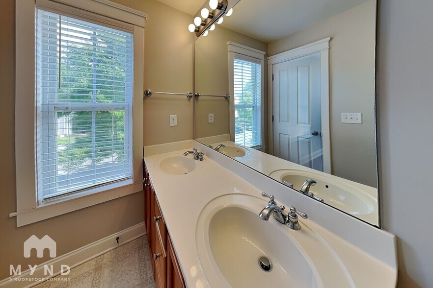 Building Photo - 10205 Caldwell Forest Dr