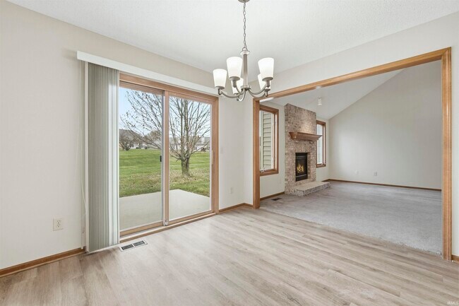 Building Photo - 7455 Montclair Dr