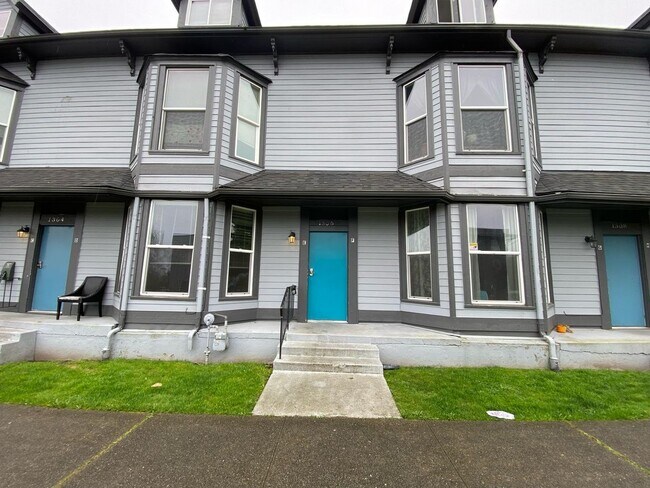 Interior Photo - Turn of Century Apartments 1 and 3 bedrooms