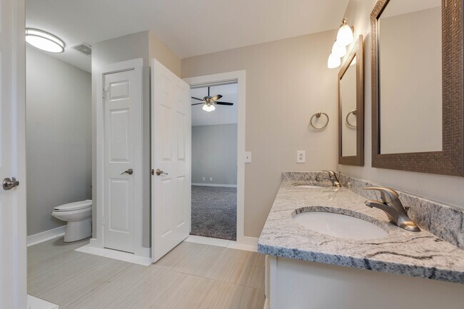 Building Photo - 1302 Crete Ln