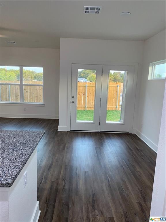 Building Photo - 909 Allie Wy