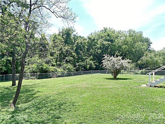 Building Photo - Charming Home for Rent in Newton, North Carolina!