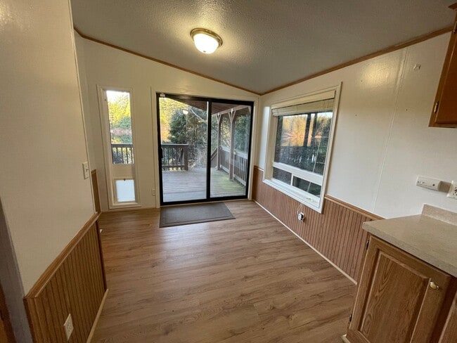 Building Photo - Lakebay 3 Bedroom Available Now, Fenced Yard & More! $500 Move in Bonus!