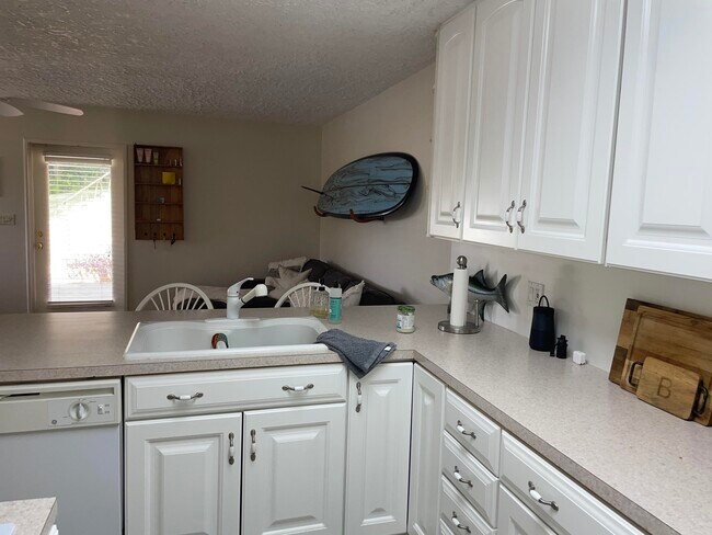 Building Photo - 5060 N Ocean Dr