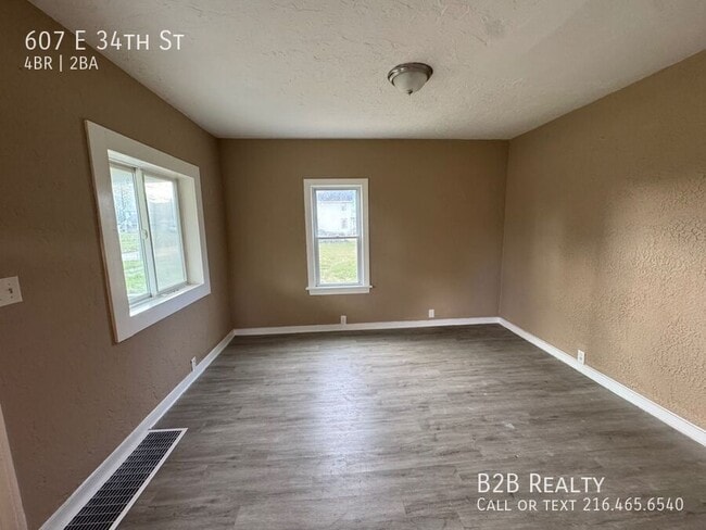 Building Photo - 607 E 34th St