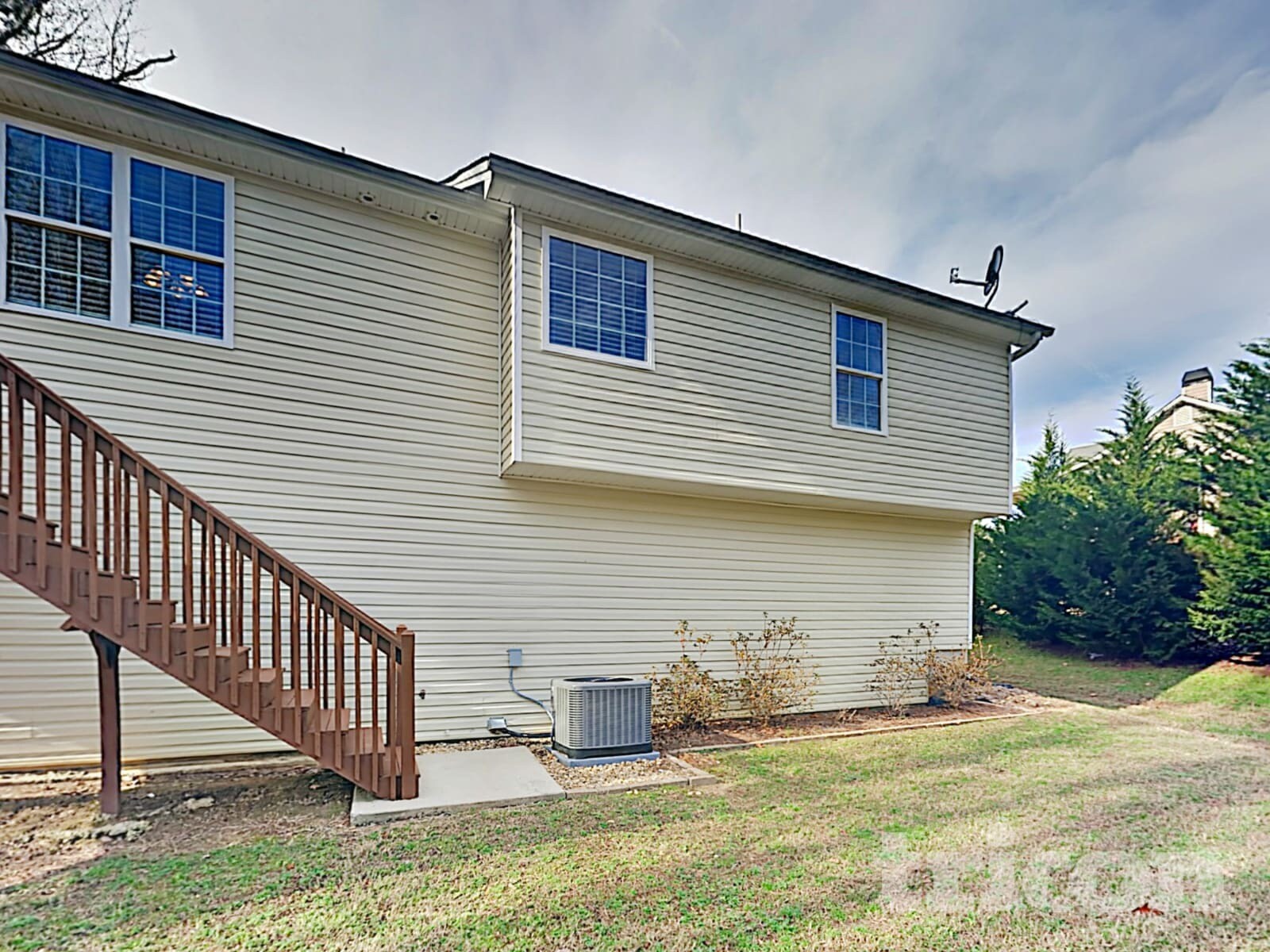 Building Photo - 97 Farmington Dr