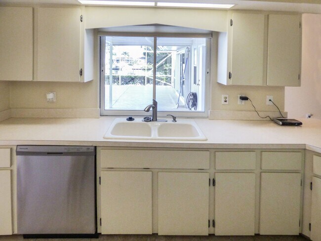 Building Photo - 1438 Sea Fan Dr