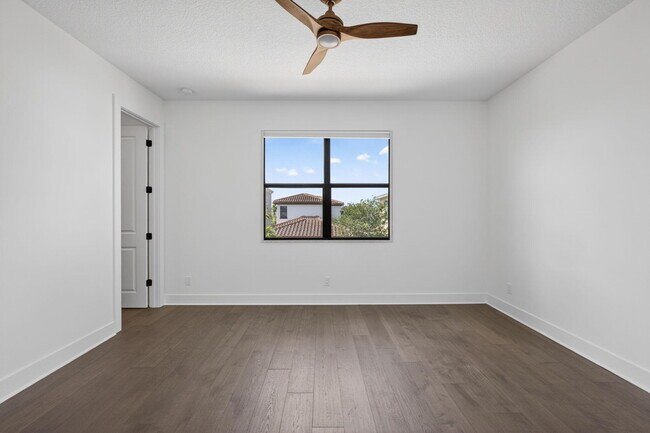 Building Photo - 4025 Faraday Wy