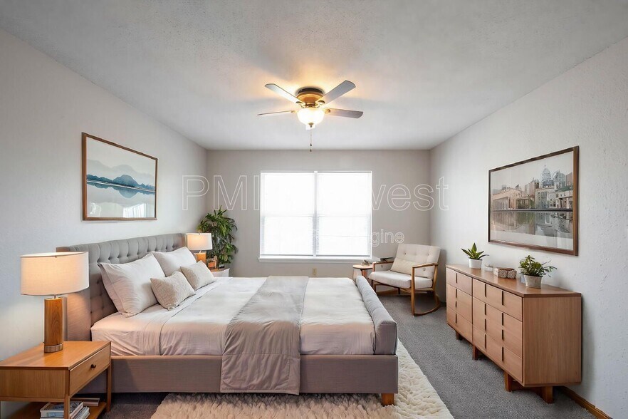 Building Photo - 10325 Liverpool Way