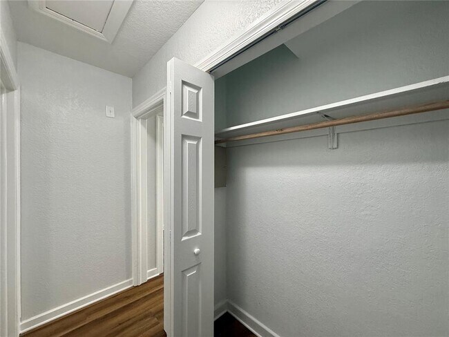 Building Photo - 901 Concord St