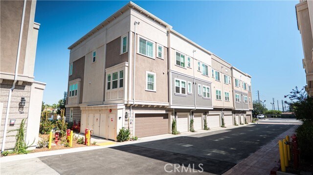 Building Photo - 131 N 1st Ave